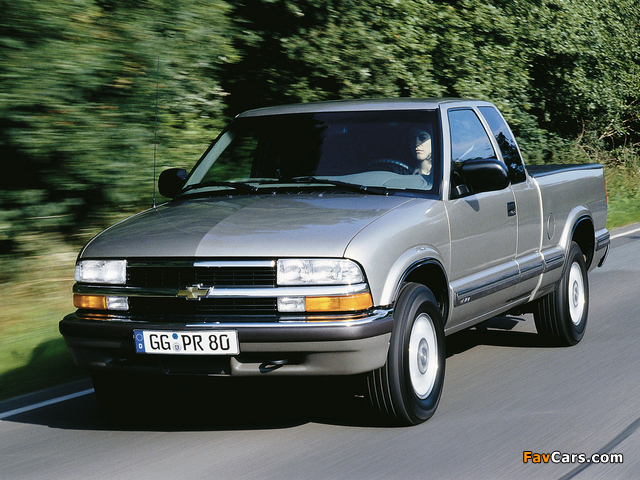 Photos of Chevrolet S-10 Extended Cab EU-spec 1998–2003 (640 x 480)