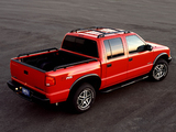 Photos of Chevrolet S-10 ZR5 Crew Cab 2001–04