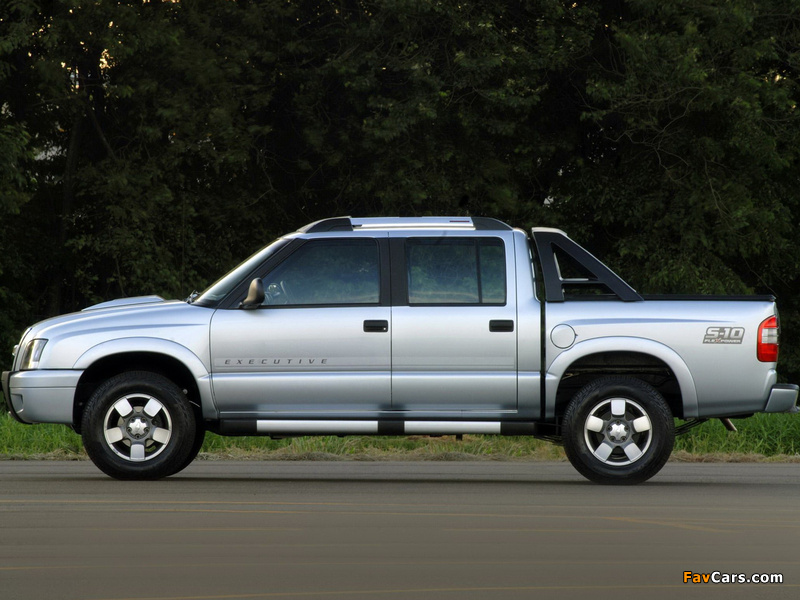 Photos of Chevrolet S-10 Crew Cab BR-spec 2008–12 (800 x 600)
