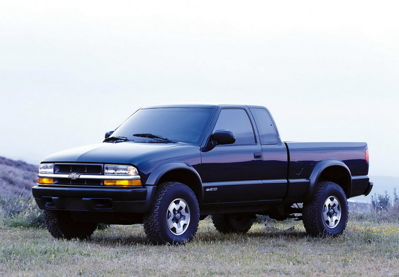 Pictures of Chevrolet S-10 ZR2 Extended Cab 1998–2003