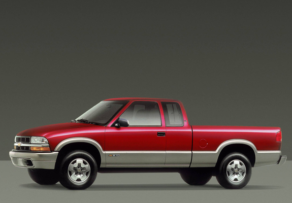 Pictures of Chevrolet S-10 Extended Cab 1998–2003