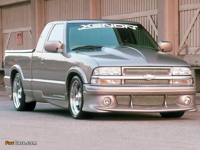 Pictures of Xenon Chevrolet S-10 Extended Cab 1998–2003 (640 x 480)