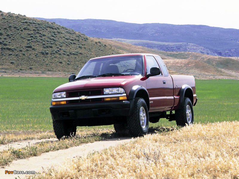 Chevrolet S-10 ZR2 Extended Cab 1998–2003 wallpapers (800 x 600)