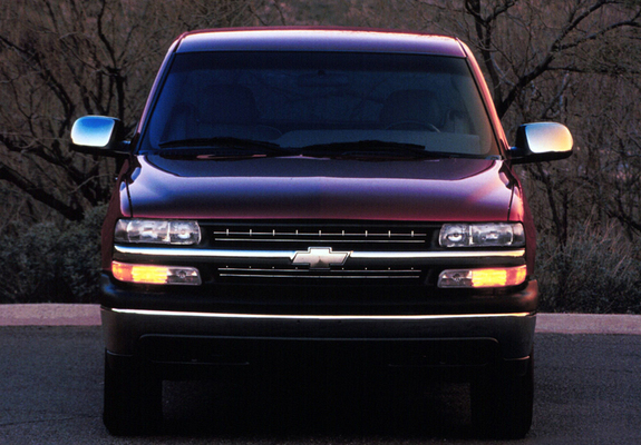 Chevrolet Silverado Flareside 1999–2002 wallpapers