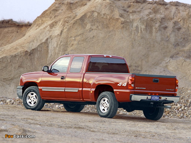 Chevrolet Silverado 3500 Extended Cab 2002–07 images (640 x 480)