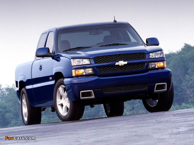 Chevrolet Silverado SS Extended Cab 2002–07 images (640 x 480)