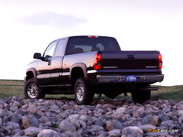 Chevrolet Silverado 2500 HD Extended Cab 2002–07 wallpapers (640 x 480)