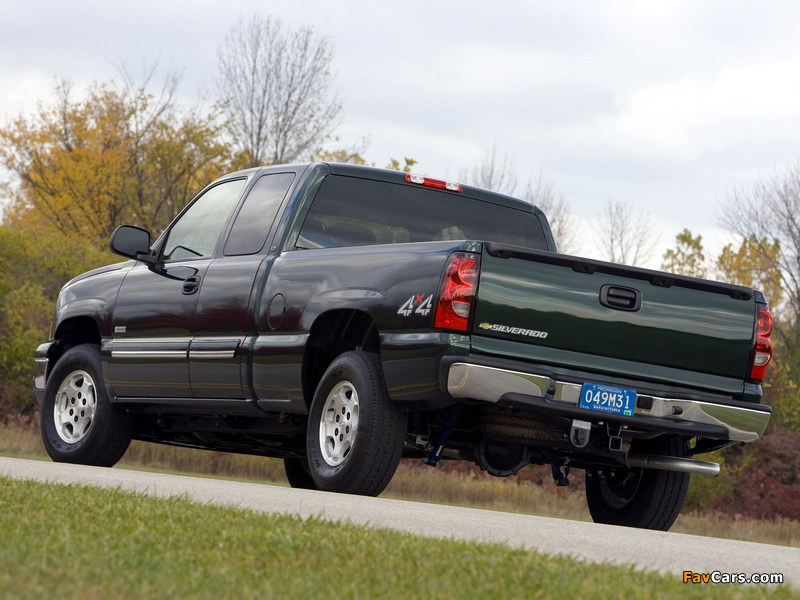 Chevrolet Silverado Hybrid Extended Cab 2004–07 images (800 x 600)