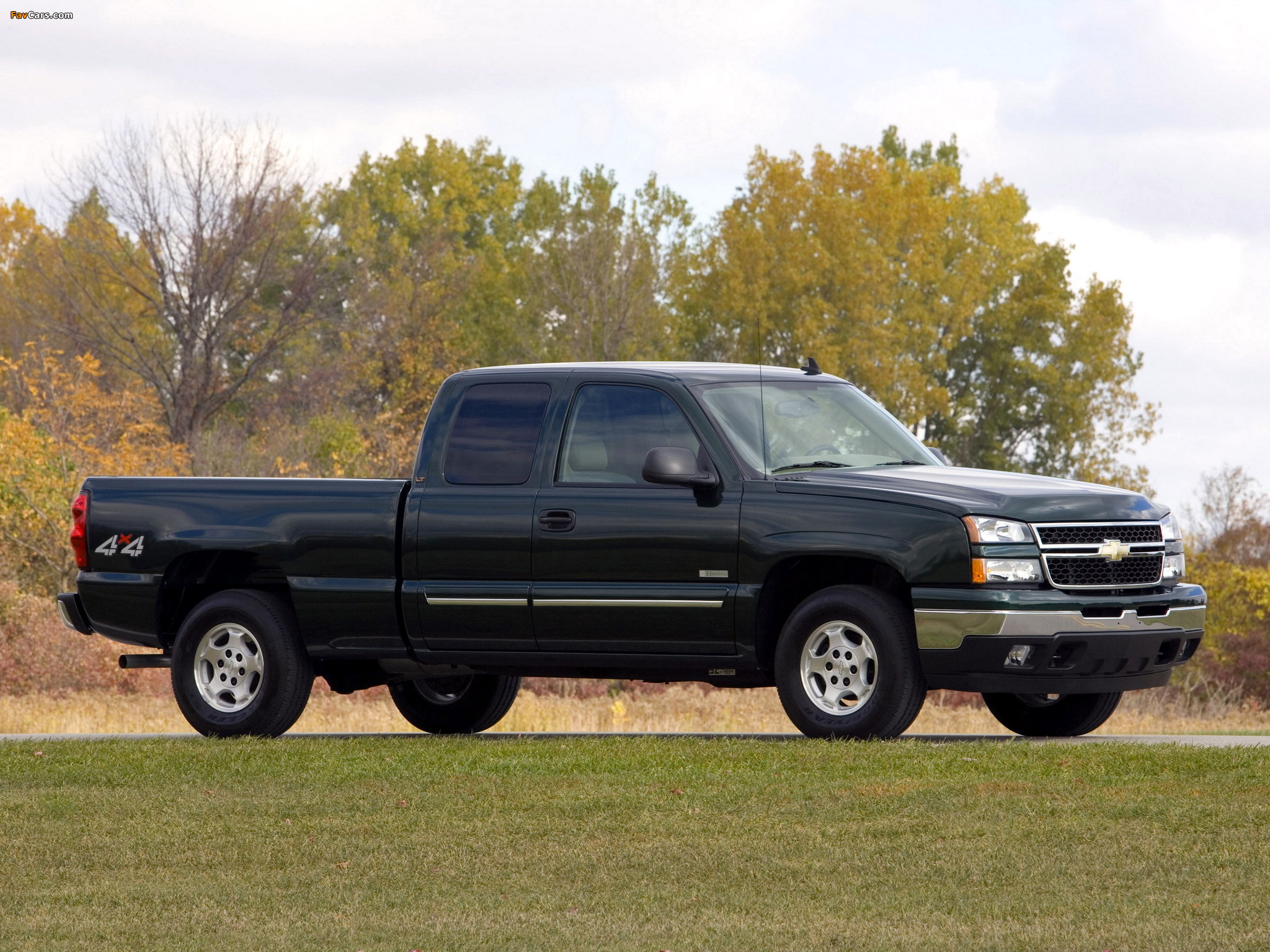 Chevrolet Silverado Hybrid Extended Cab 2004–07 pictures (2048 x 1536)