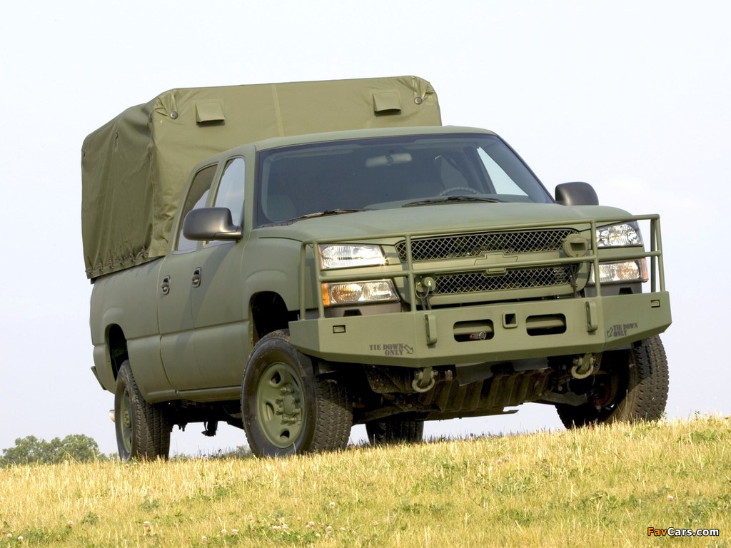 Chevrolet Silverado Military Vehicle 2004–06 wallpapers (1024 x 768)
