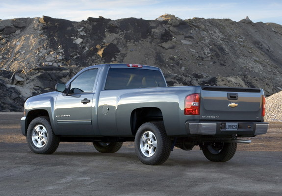 Chevrolet Silverado Regular Cab 2007–13 wallpapers