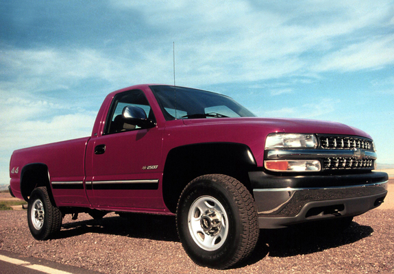 Images of Chevrolet Silverado Regular Cab 1999–2002