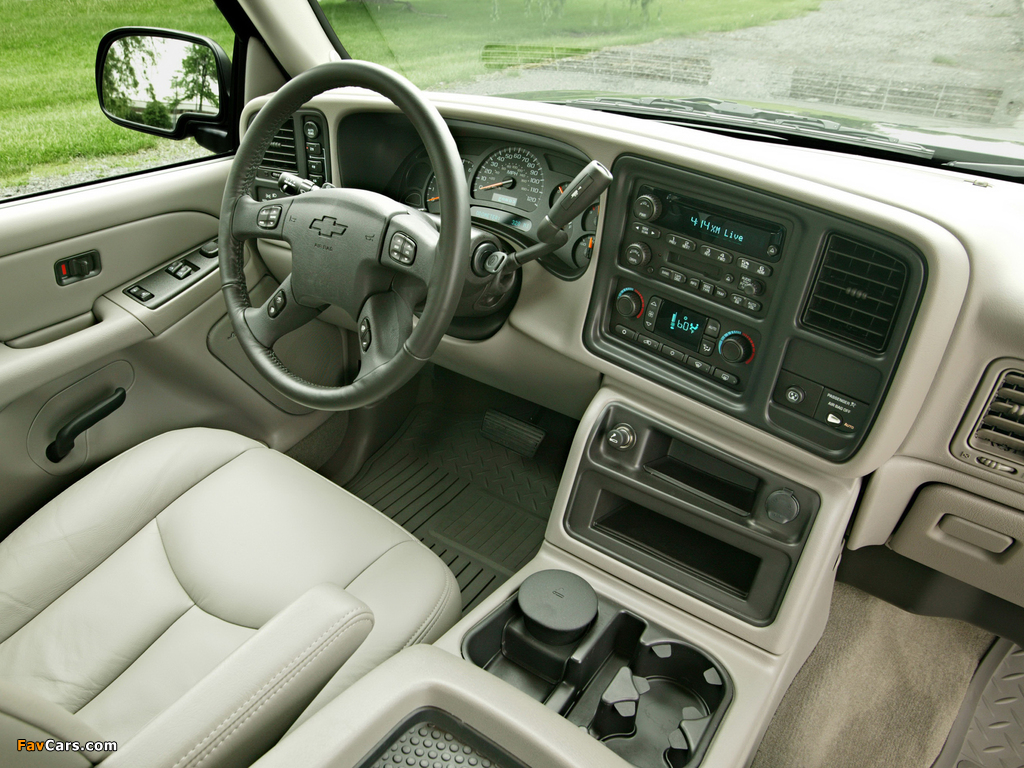 Images of Chevrolet Silverado Hybrid Extended Cab 2004–07 (1024 x 768)