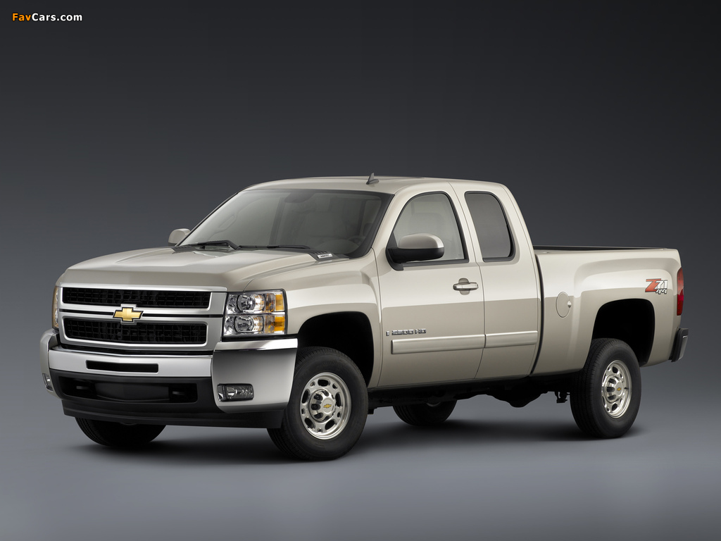 Images of Chevrolet Silverado 2500 HD Z71 Extended Cab 2007–10 (1024 x 768)