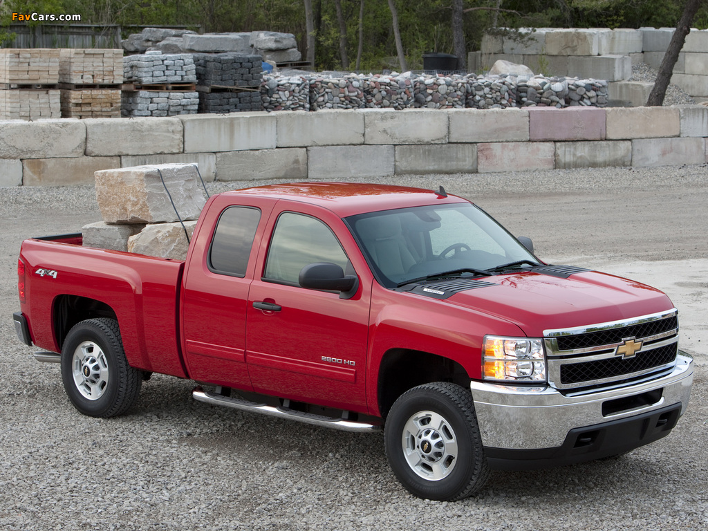 Images of Chevrolet Silverado 2500 HD Extended Cab 2010–13 (1024 x 768)
