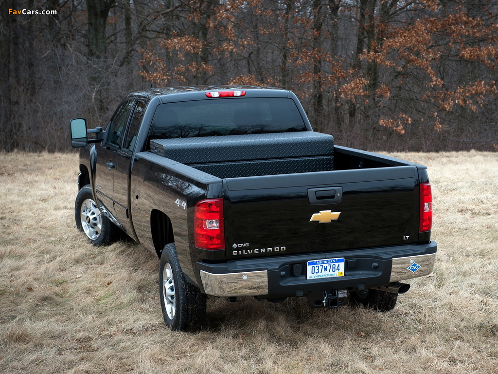 Images of Chevrolet Silverado 2500 HD CNG Extended Cab 2012–13 (1024 x 768)