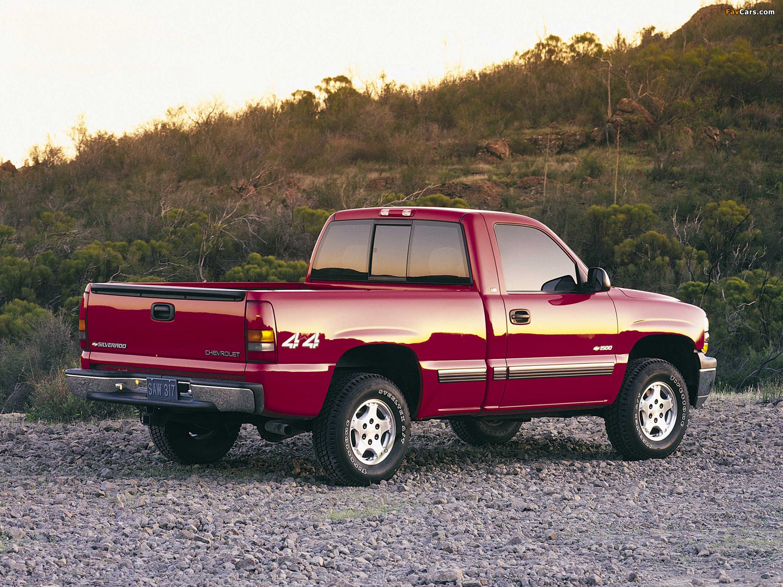 Photos of Chevrolet Silverado Regular Cab 1999–2002 (1600 x 1200)