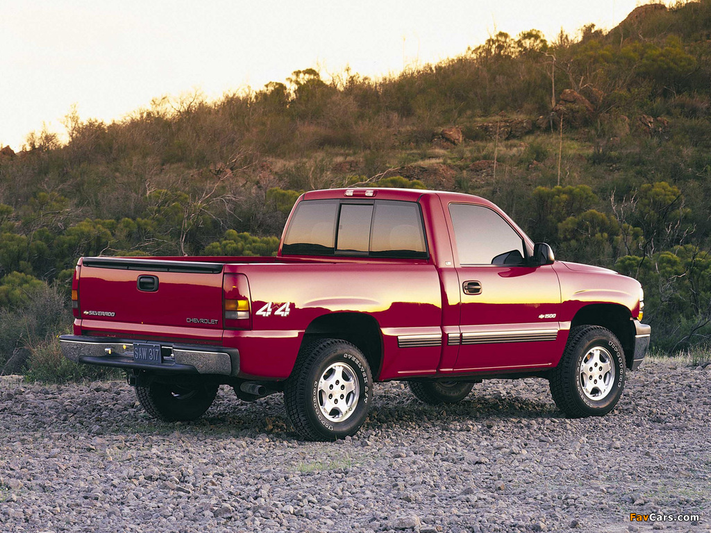 Photos of Chevrolet Silverado Regular Cab 1999–2002 (1024 x 768)