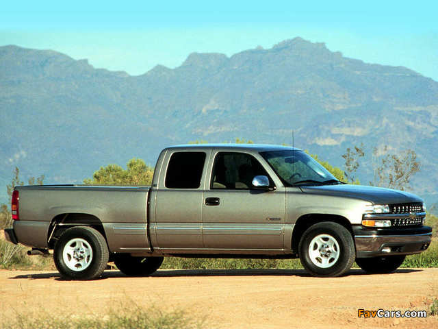 Photos of Chevrolet Silverado Extended Cab 1999–2002 (640 x 480)