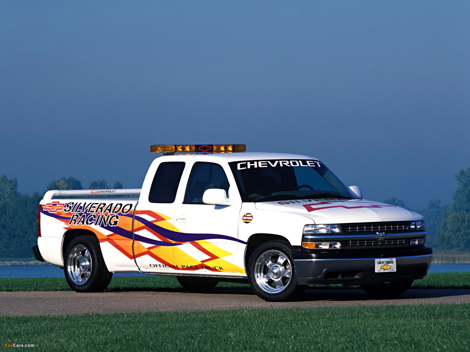 Photos of Chevrolet Silverado Craftsman Pace Truck Concept 2002 (1600 x 1200)