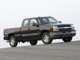 Photos of Chevrolet Silverado Hybrid Extended Cab 2004–07