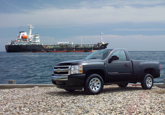 Photos of Chevrolet Silverado Regular Cab 2007–13