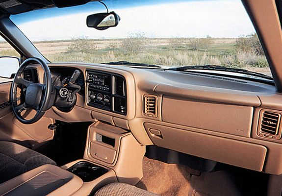 Pictures of Chevrolet Silverado Extended Cab 1999–2002