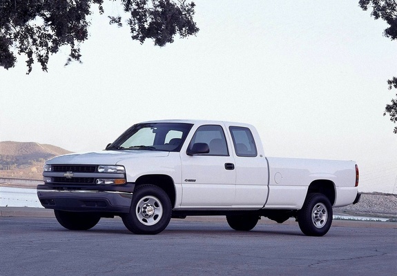 Pictures of Chevrolet Silverado Extended Cab 1999–2002