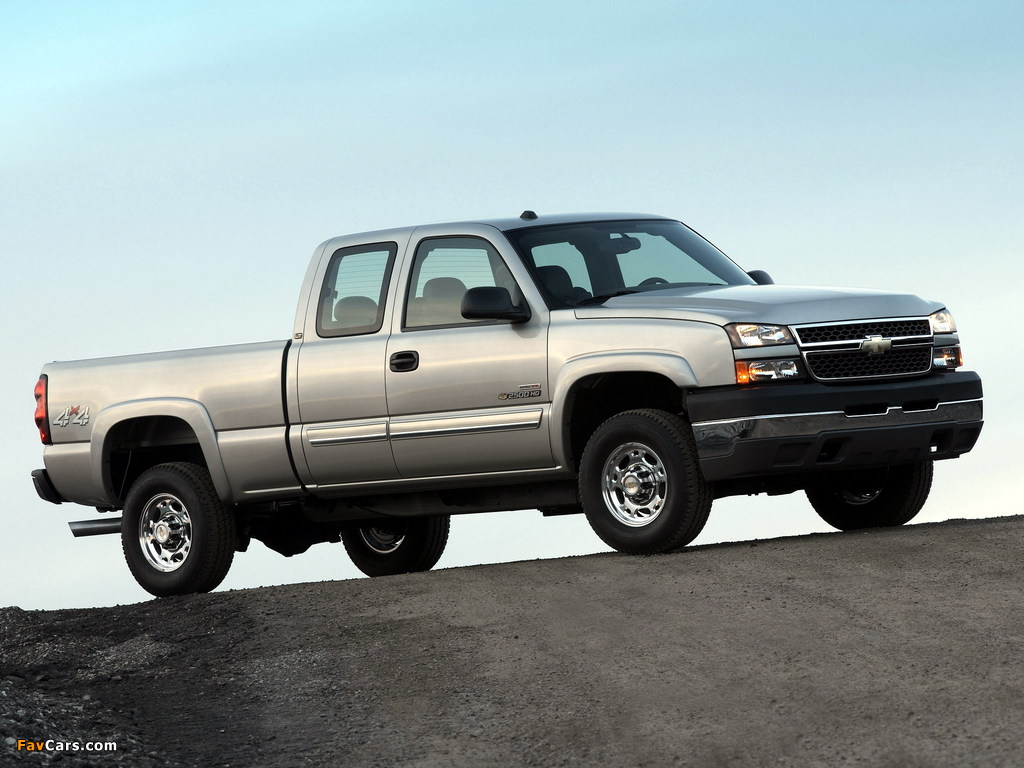 Pictures of Chevrolet Silverado 2500 HD Extended Cab 2002–06 (1024 x 768)
