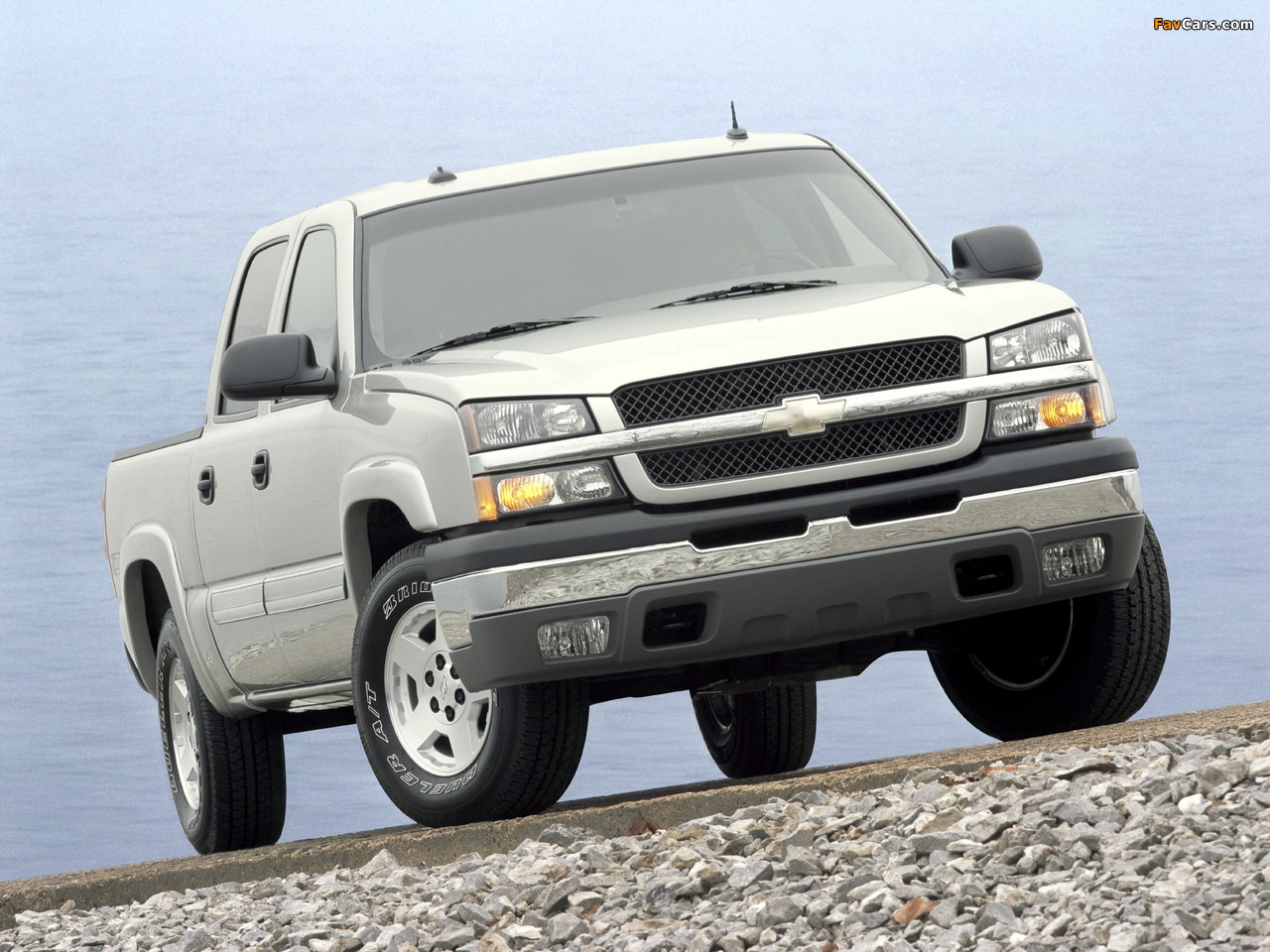 Pictures of Chevrolet Silverado Z71 Crew Cab 2002–07 (1280 x 960)