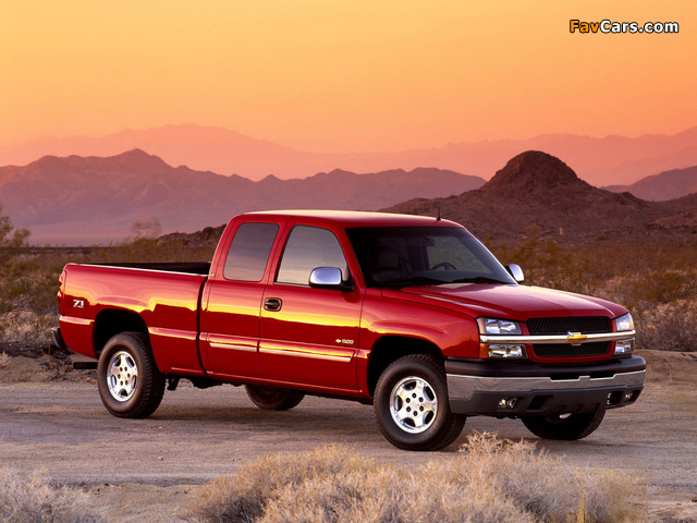 Pictures of Chevrolet Silverado Z71 Extended Cab 2002–07 (640 x 480)