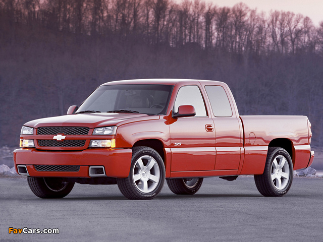 Pictures of Chevrolet Silverado SS Extended Cab 2002–07 (640 x 480)