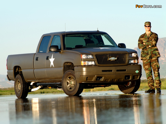 Pictures of Chevrolet Silverado Hydrogen Military Vehicle 2005 (640 x 480)
