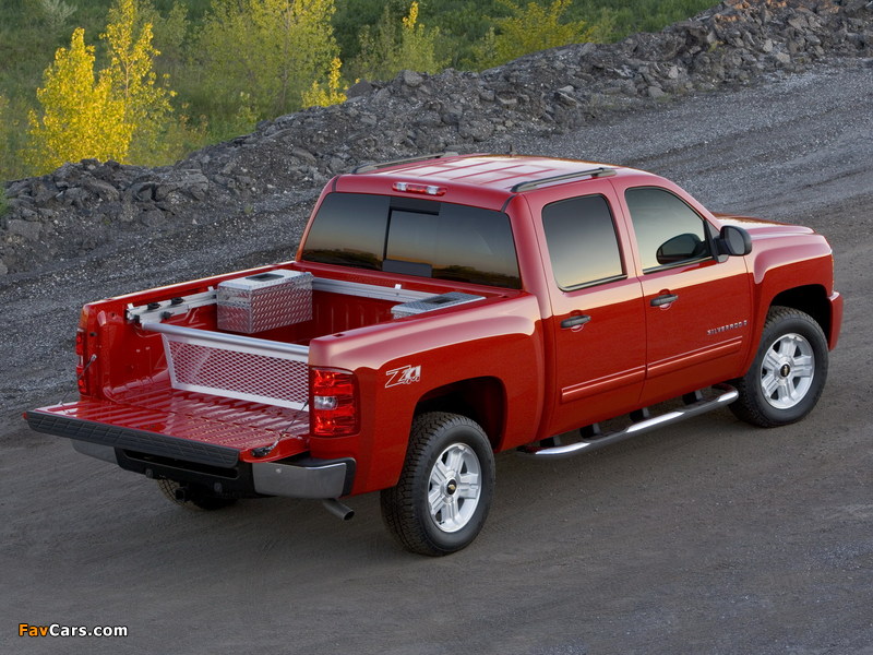 Pictures of Chevrolet Silverado Z71 Crew Cab 2007–13 (800 x 600)