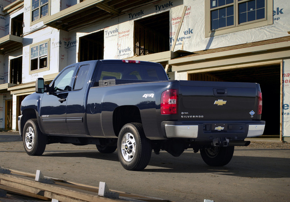 Pictures of Chevrolet Silverado 2500 HD CNG Extended Cab 2012–13