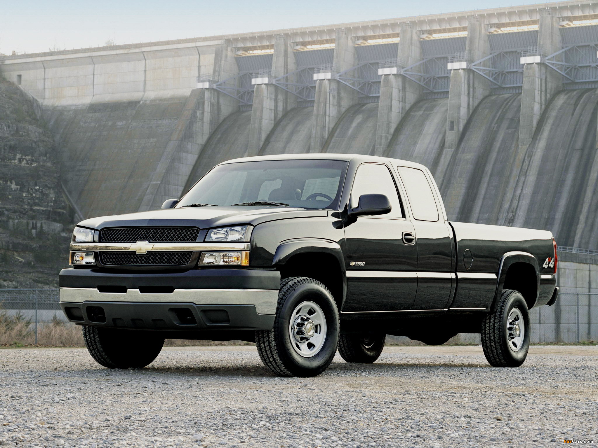 Chevrolet Silverado Extended Cab 2002–06 wallpapers (2048 x 1536)