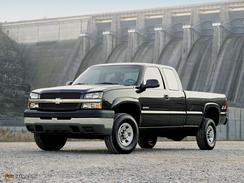 Chevrolet Silverado Extended Cab 2002–06 wallpapers (800 x 600)