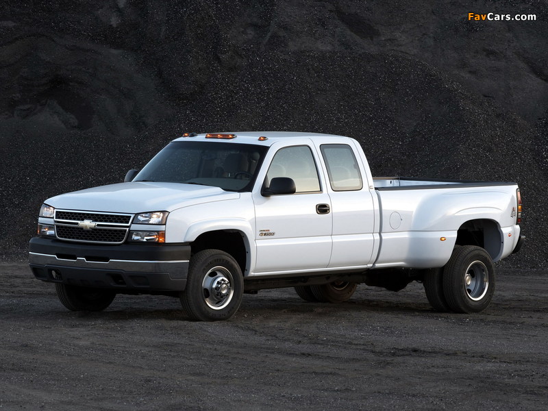 Chevrolet Silverado 3500 HD Extended Cab 2002–07 wallpapers (800 x 600)