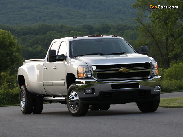 Chevrolet Silverado 3500 HD Crew Cab 2010–13 wallpapers (640 x 480)