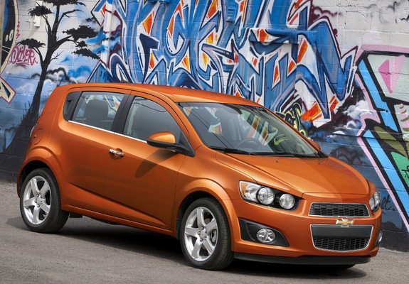 Chevrolet Sonic 5-door 2011 images