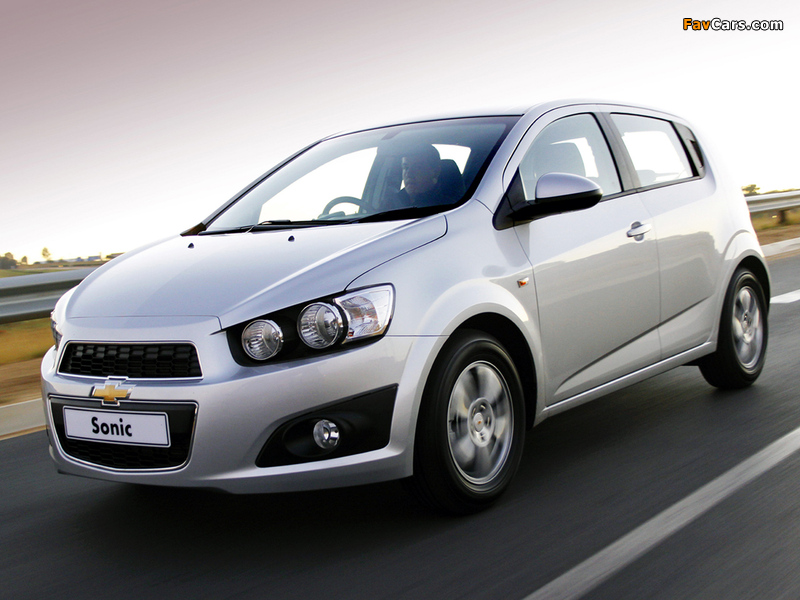 Chevrolet Sonic 5-door ZA-spec 2011 wallpapers (800 x 600)