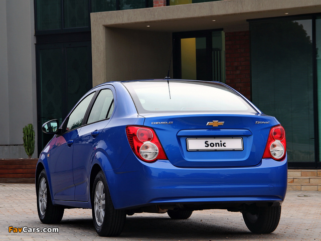 Chevrolet Sonic Sedan ZA-spec 2012 images (640 x 480)