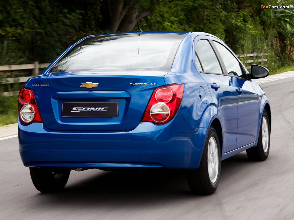 Images of Chevrolet Sonic Sedan TH-spec 2012 (1024 x 768)