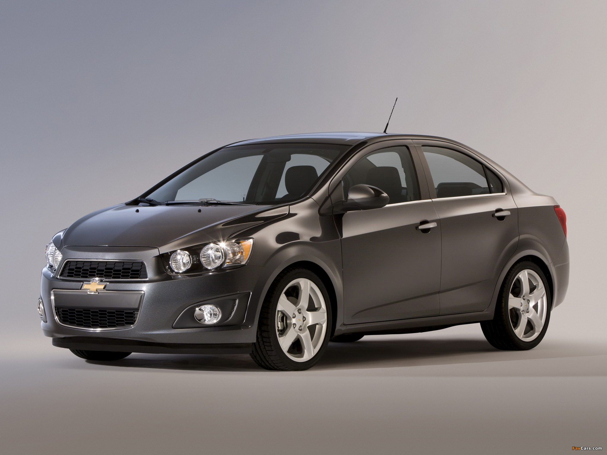 Photos of Chevrolet Sonic Sedan 2011 (2048 x 1536)