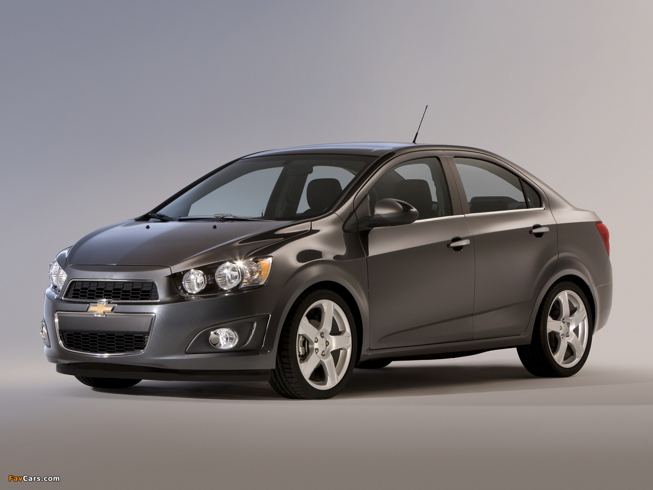 Photos of Chevrolet Sonic Sedan 2011 (1280 x 960)