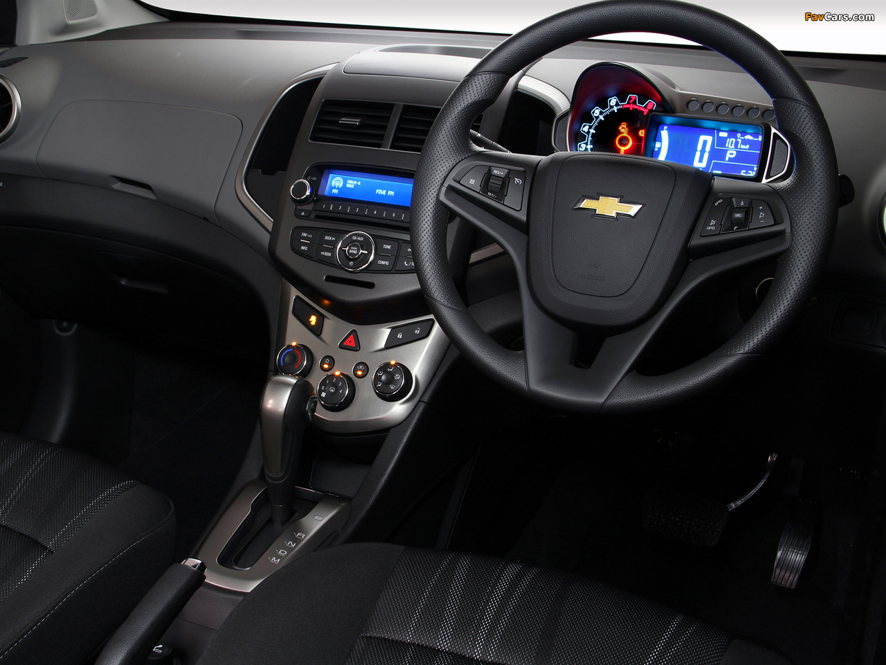 Photos of Chevrolet Sonic Sedan ZA-spec 2012 (1280 x 960)