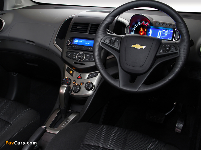 Photos of Chevrolet Sonic Sedan ZA-spec 2012 (640 x 480)