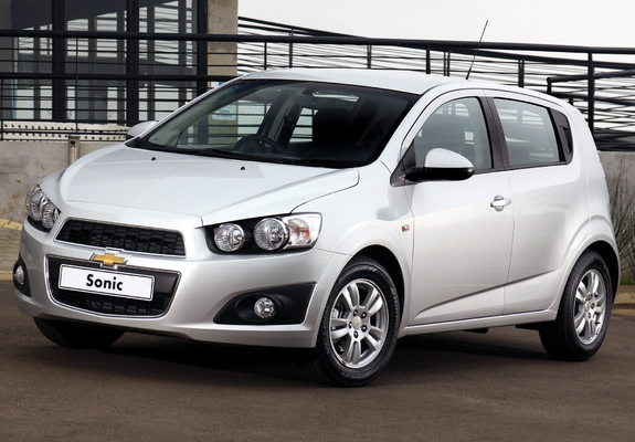 Pictures of Chevrolet Sonic 5-door ZA-spec 2011