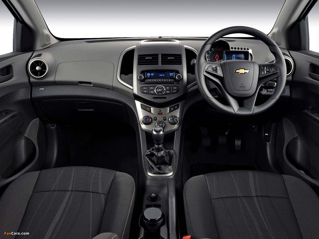 Pictures of Chevrolet Sonic 5-door ZA-spec 2011 (1280 x 960)