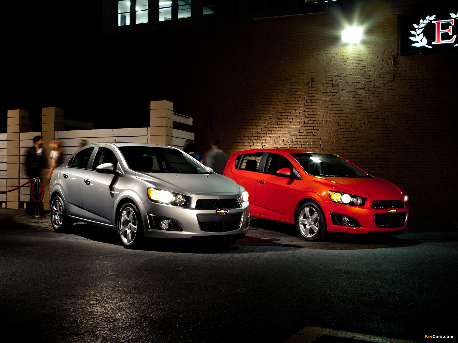 Chevrolet Sonic wallpapers (1600 x 1200)